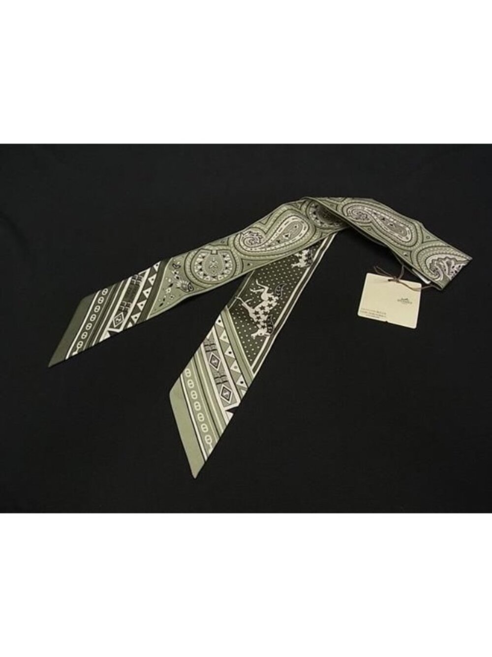 Hermes Cheval de Coeur Twilly Silk Green Scarf